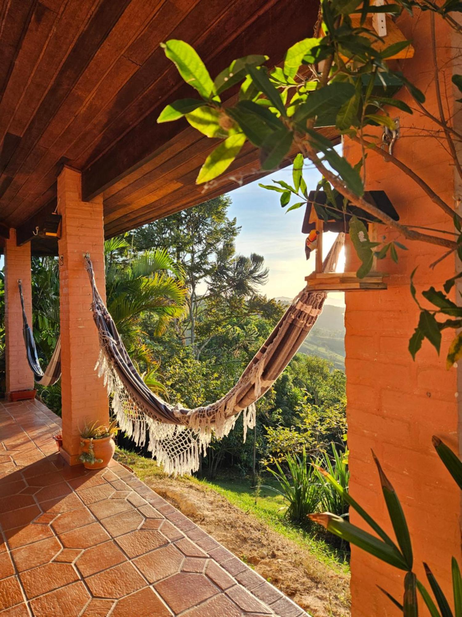 Casa De Campo Araxa Na Montanha Com Piscina Piracaia Exterior photo